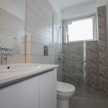 Rent Your Dream Holiday And Look Forward To Relaxing Beside Your Private Pool 1709 * Protaras