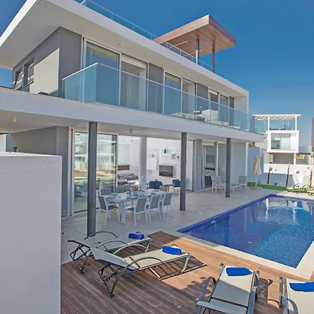 Willa Rent Your Dream Holiday And Look Forward To Relaxing Beside Your Private Pool 1709 *