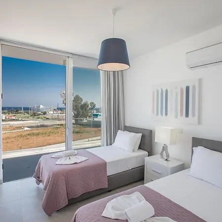 Rent Your Dream Holiday And Look Forward To Relaxing Beside Your Private Pool 1709