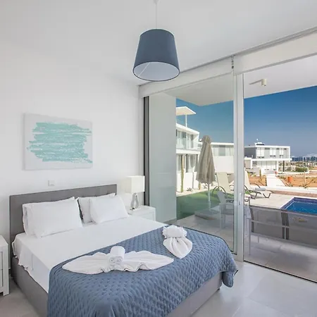 Rent Your Dream Holiday And Look Forward To Relaxing Beside Your Private Pool 1709 *
